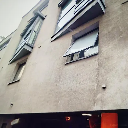 Javi Place 2ks Dublín